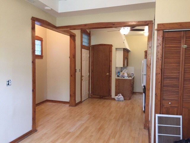 Building Photo - 1846 W Cullerton St