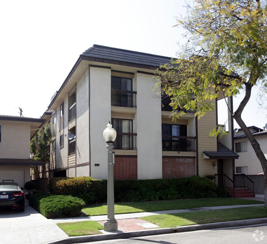 Building Photo - 337 N Isabel St