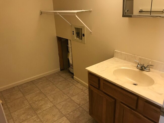 UTILTY ROOM - 162 Middleground Way