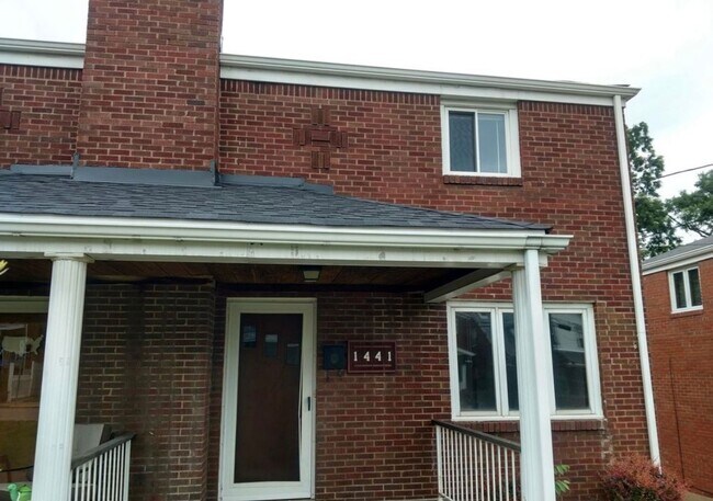 Building Photo - 1439-1441-1441 Milan Ave