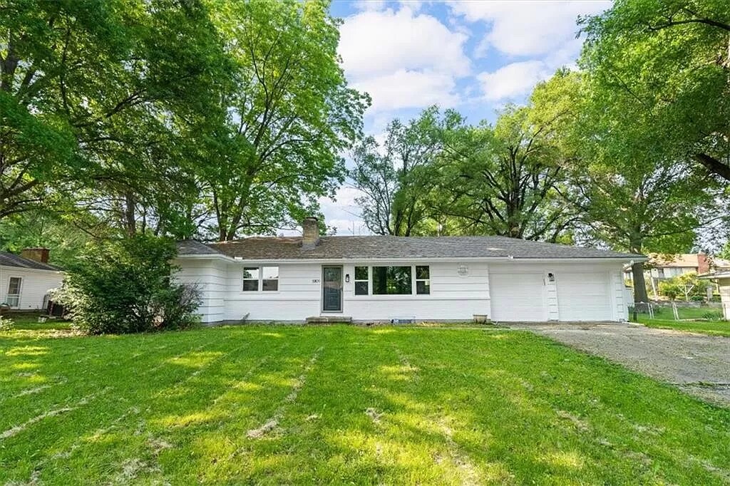 Primary Photo - 11809 E 48 Terrace