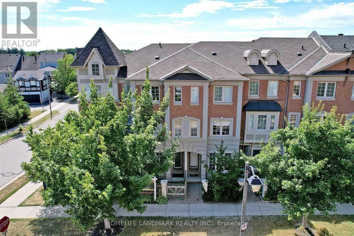 Primary Photo - 2767 Bur Oak Ave