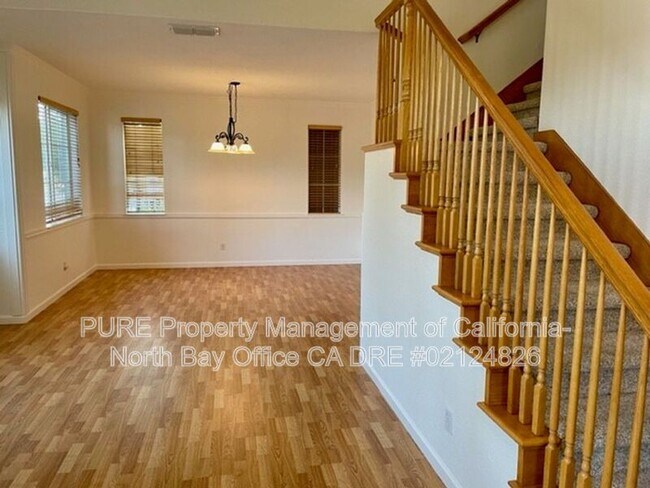 Foto del edificio - 1904 Fallbrook Ln