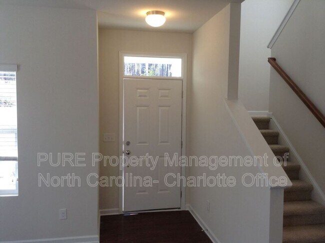 Foto del edificio - 608 Oak Forest Lane