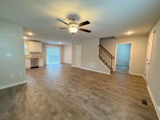 Foto del edificio - 4Bed/2.5Bath Lake Monticello Rental