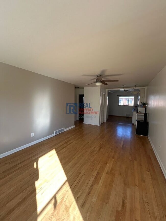 Foto del edificio - 1343 S Grant St