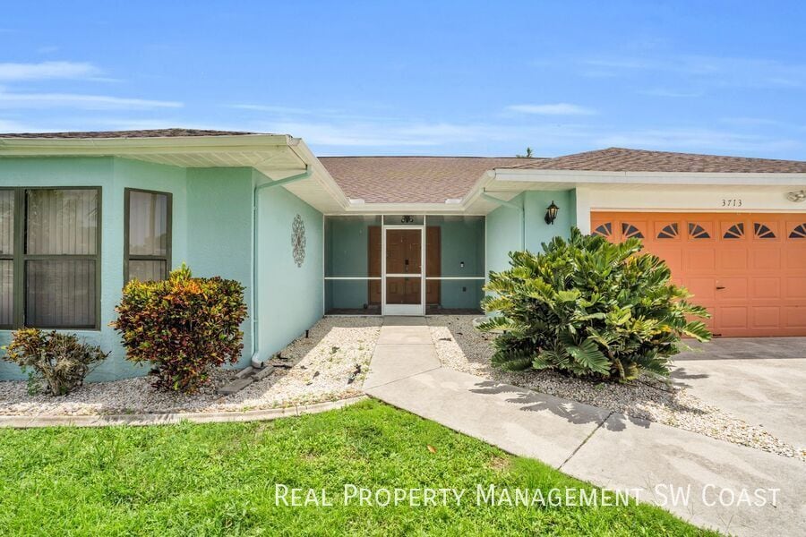 Foto principal - 3713 SE 6th Ave