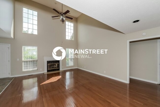 Photo - 4 Bedroom Pet-Friendly Home in Goodlettsville, TN with Main Street Renewal