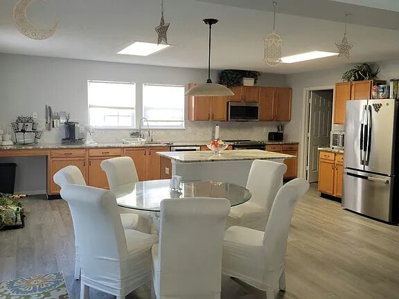 Foto del edificio - 14302 Holly Berry Cir