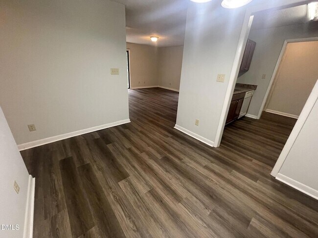 Foto del edificio - 5155 Windy Hill Dr