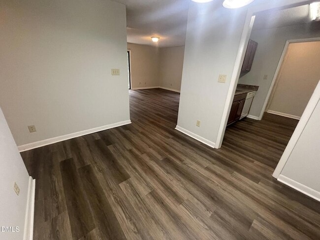 Building Photo - 5155 Windy Hill Dr