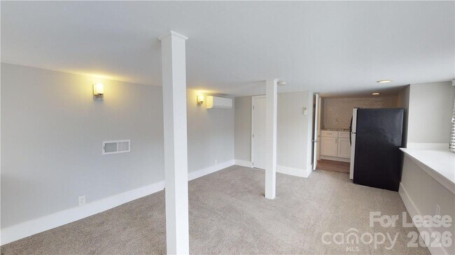 Foto del edificio - 428 Hawthorne Ln