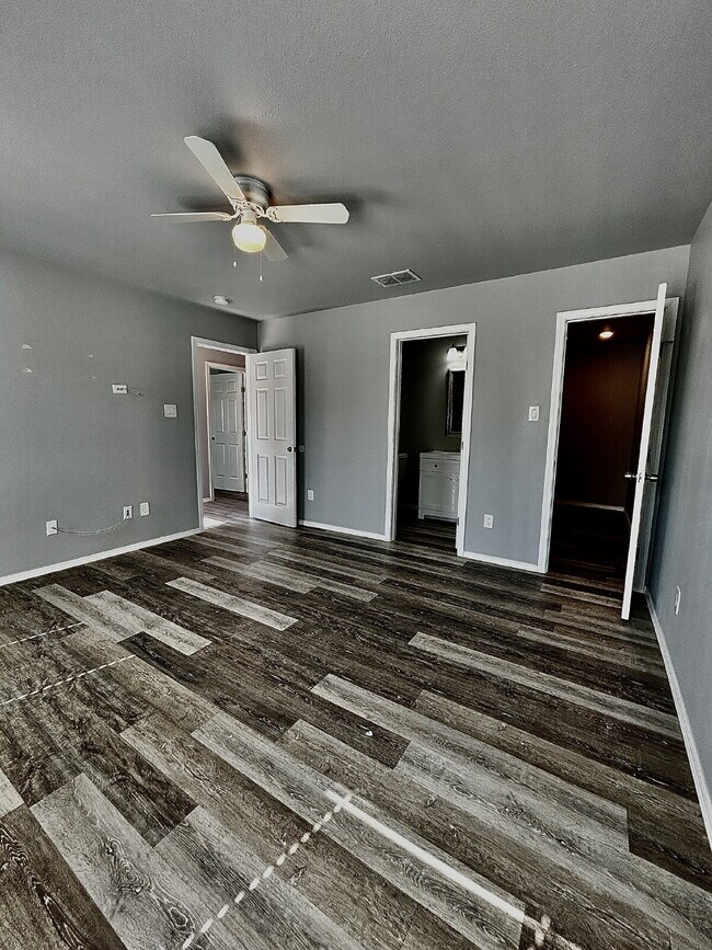 Foto del edificio - 3/2 in North Lubbock 1/2 off first months ...
