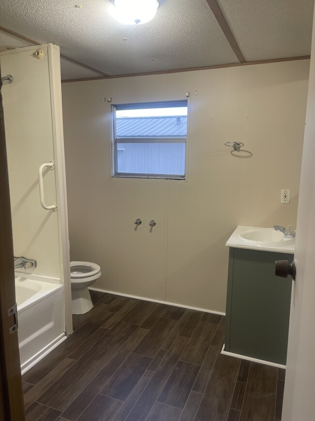 Building Photo - 85 Fowler Cir