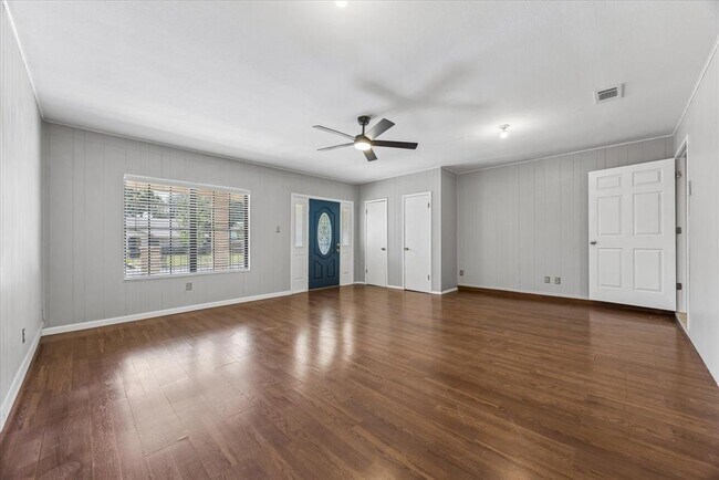 Foto del edificio - 6402 Bluesky Way
