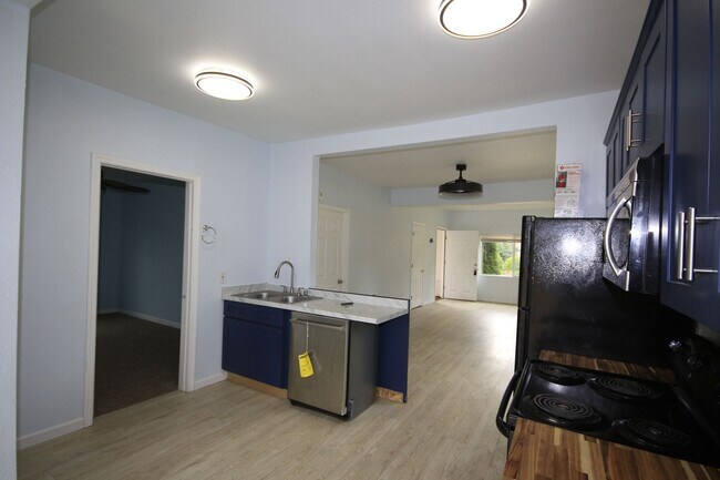 Building Photo - 3292