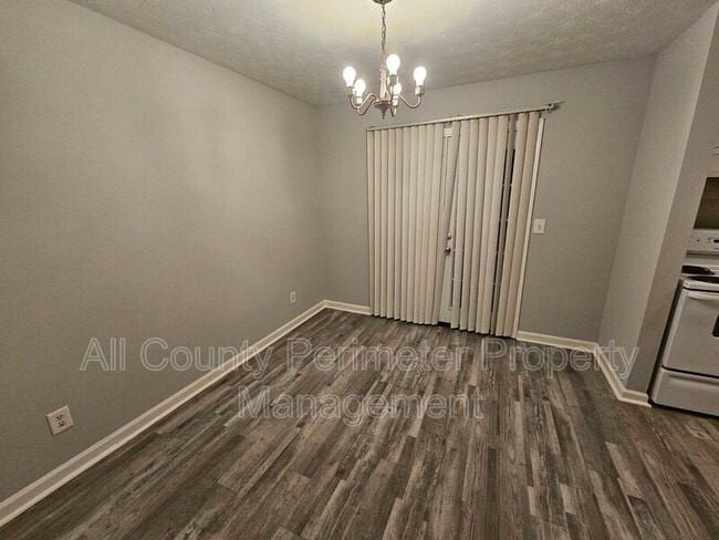 Foto del edificio - 5642 Estates Ct