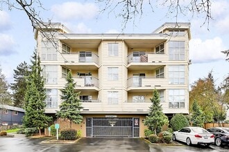 Building Photo - 424 102nd Ave SE