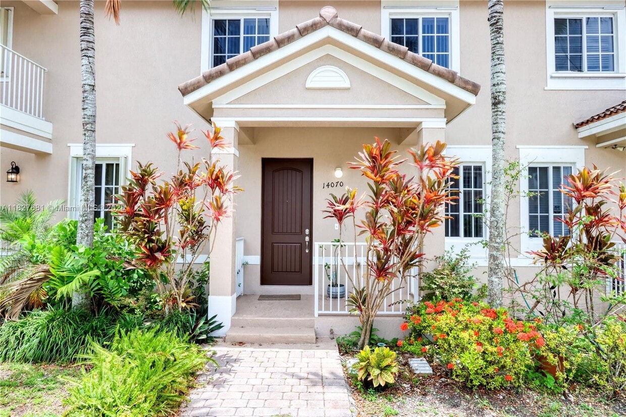 Primary Photo - 14070 SW 275th St