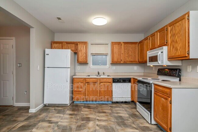 Building Photo - 995 Winward Rd