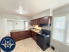 Building Photo - 2647 S Kinnickinnic Ave