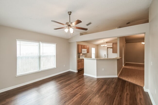 Building Photo - 3003 Valkyrie Rd