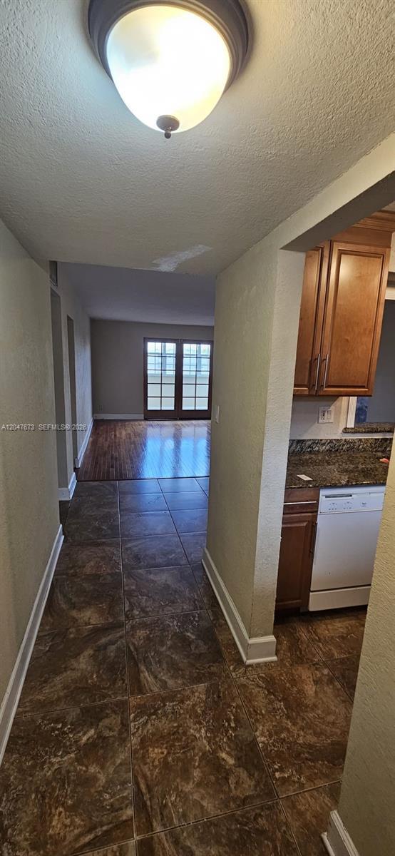 Building Photo - 410 NW 68th Ave