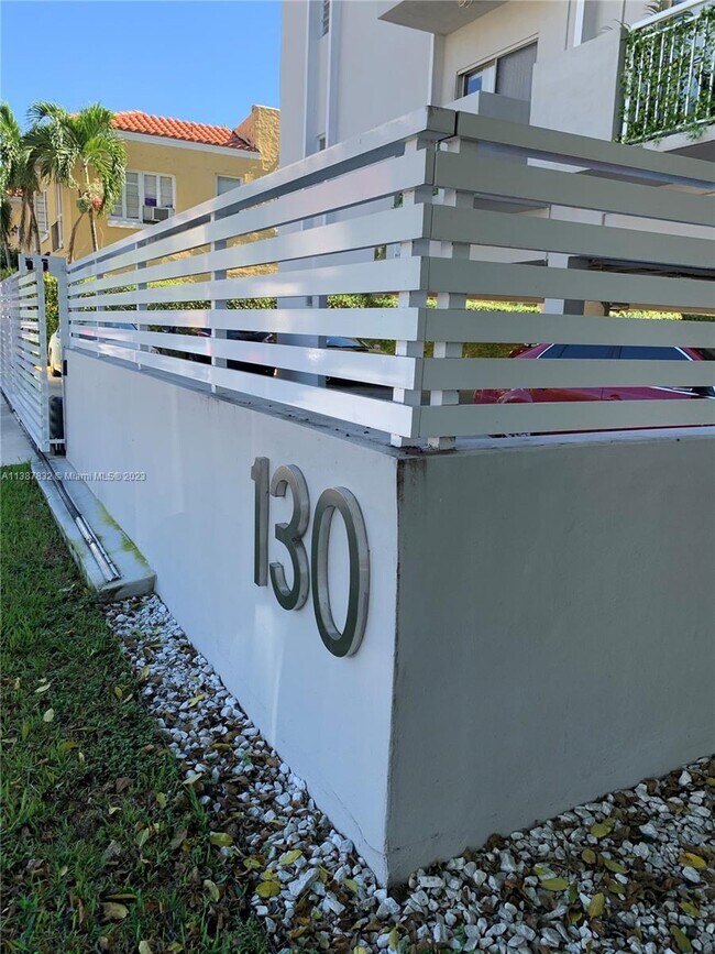 Foto del edificio - 130 Mendoza Ave