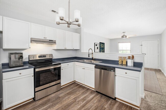 Interior Photo - Carlson Bay Luxury Apartments