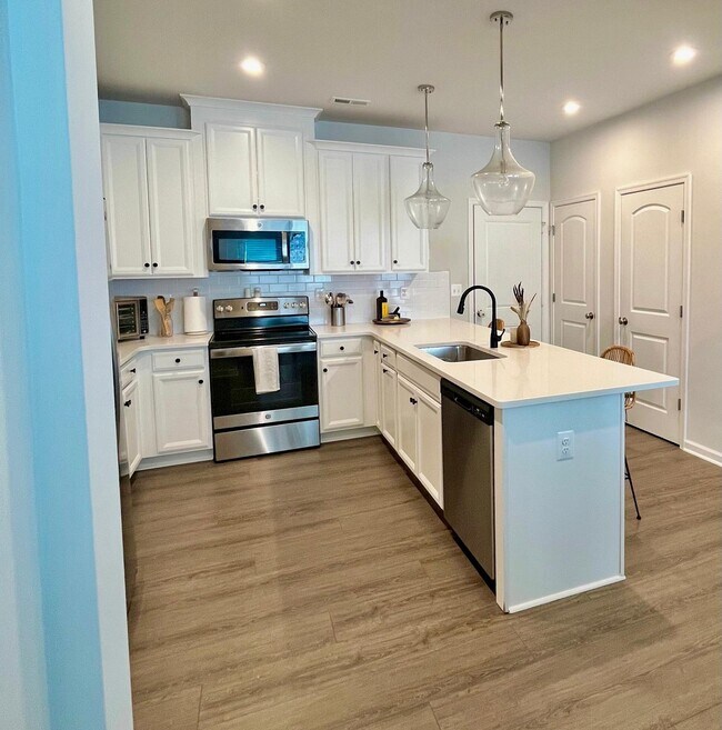 Foto del edificio - 13223 Coalfield Station Ln