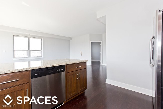Building Photo - 1342 W Randolph St