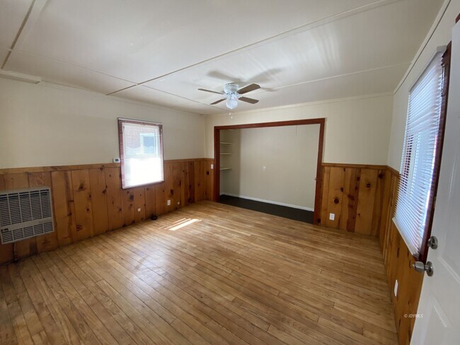 Building Photo - Studio Cabin in the Mountains