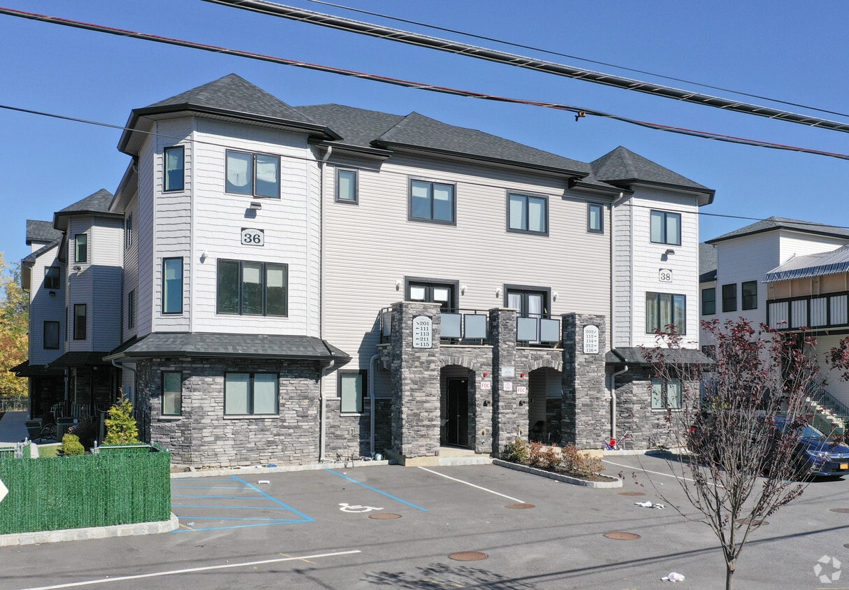 3638 Cedar Ln, Monsey, NY 10952 Apartments in Monsey, NY