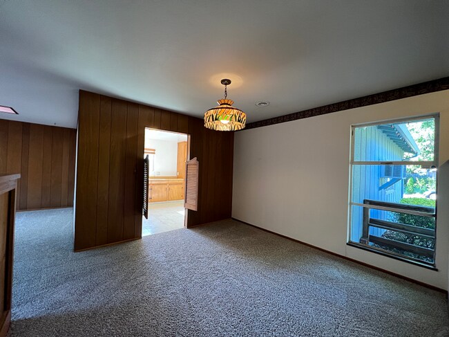 Foto del edificio - Charming Single Level Three Bedroom Browns...