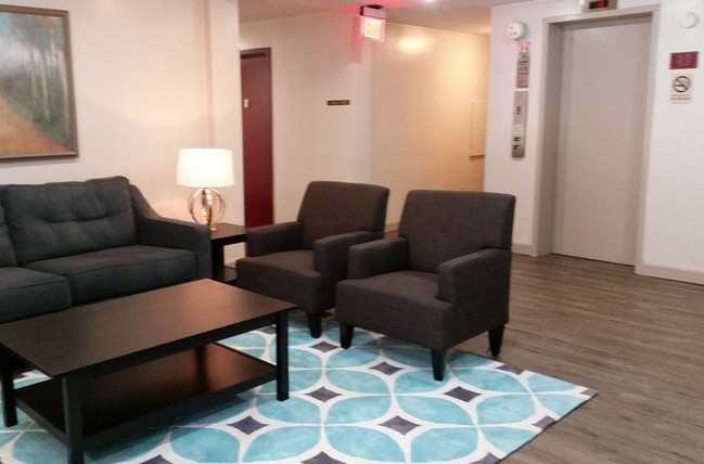 Lobby - Lafayette Plaza Apartments