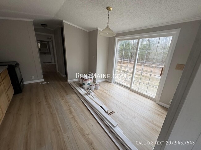 Building Photo - 25 Balsam Ln