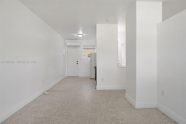 Foto del edificio - 7731 NW 2nd Ave