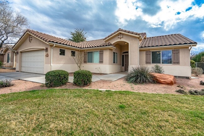 Foto del edificio - Dog Friendly 3 Bedroom Home In Painted Desert
