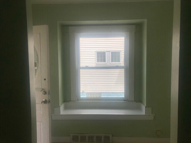 Foto del edificio - 2171 W 101st St