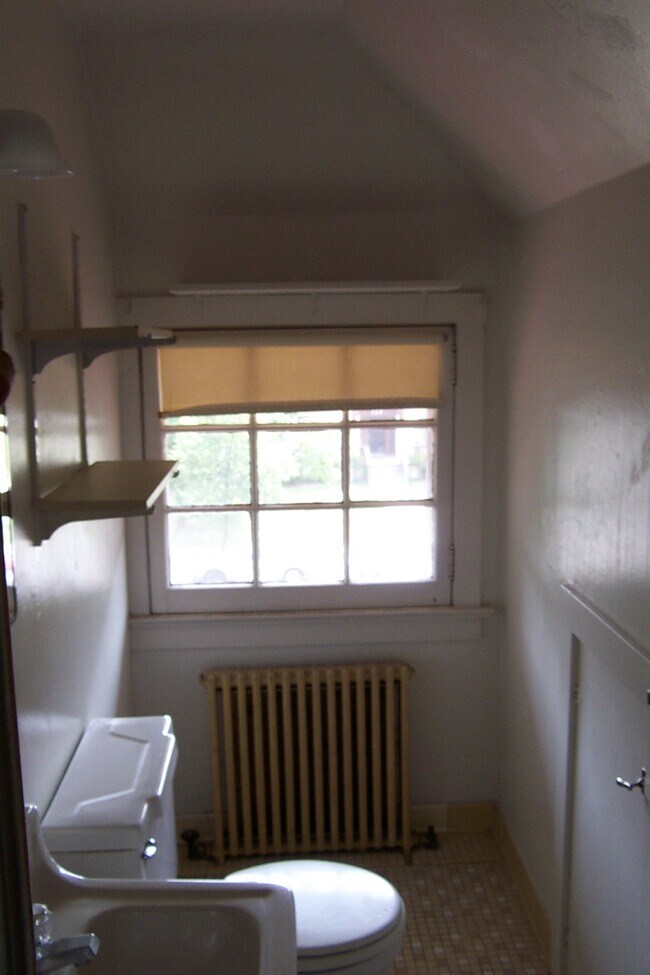 Foto del edificio - 732 S Forest Ave