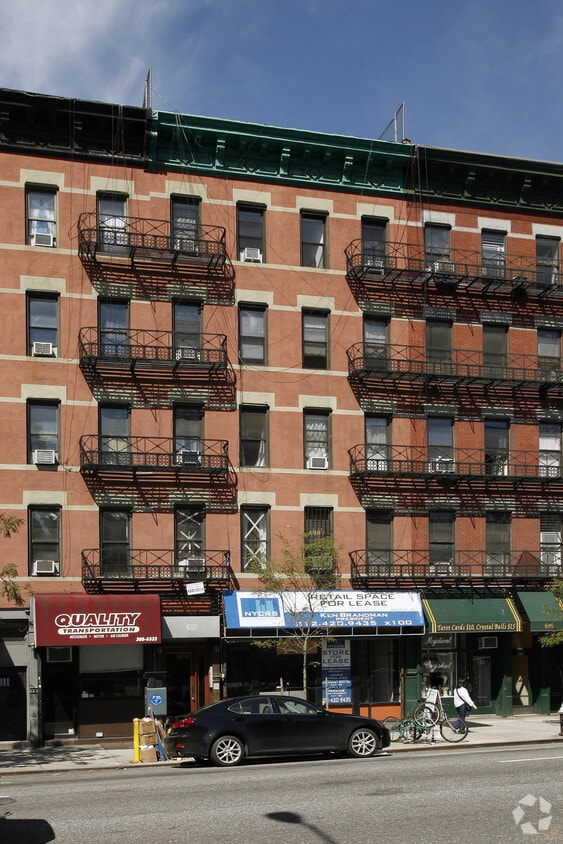 Building Photo - 697 Tenth Ave