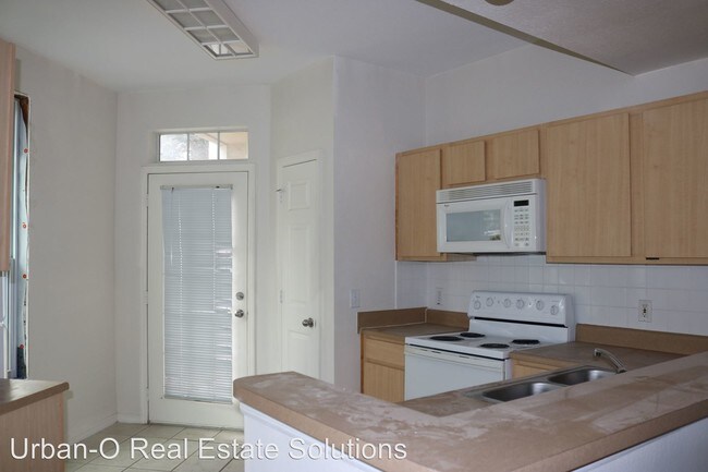 Building Photo - 2035 Erving Cir