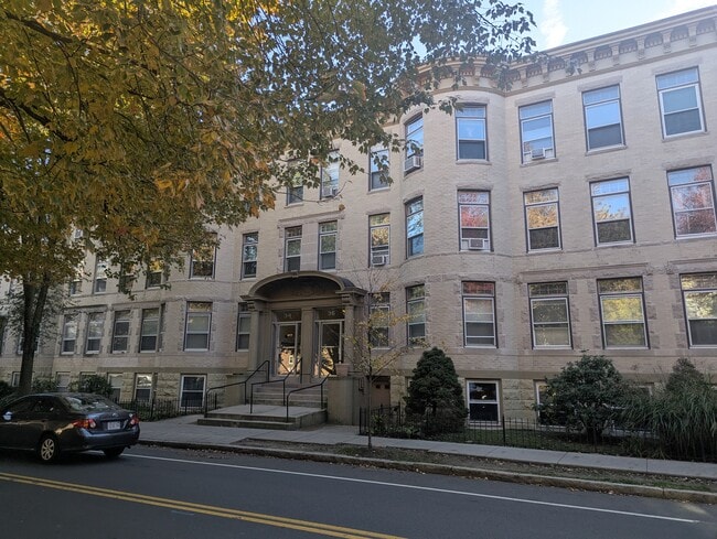 Building Photo - 36 Winchester St