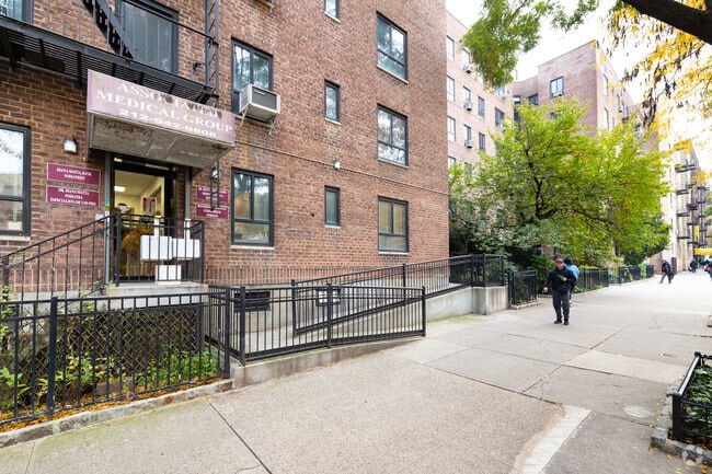 Building Photo - 31 Nagle Ave
