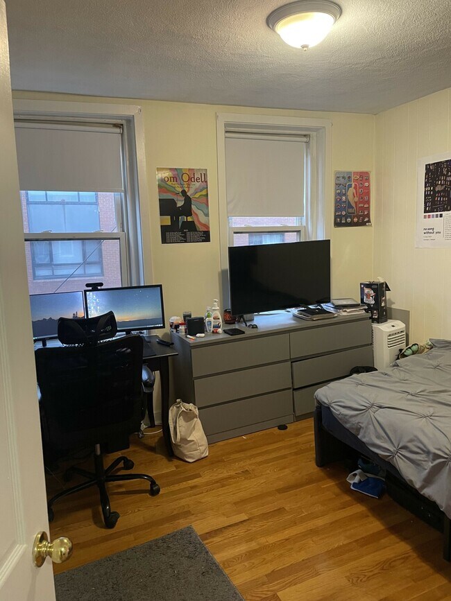 Foto del edificio - 151 Endicott St