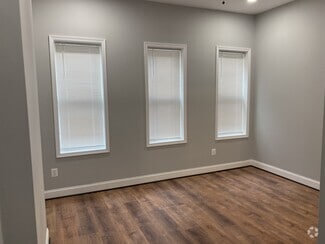 Building Photo - 511 N Pulaski St