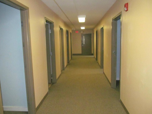 Foto del edificio - 215 Glen Rd