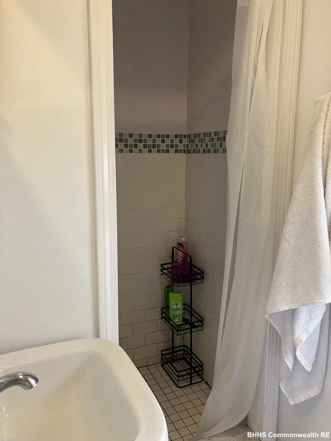 Building Photo - 4 Forster St