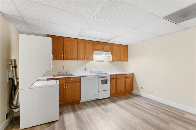 Building Photo - 2717 Knollwood Dr