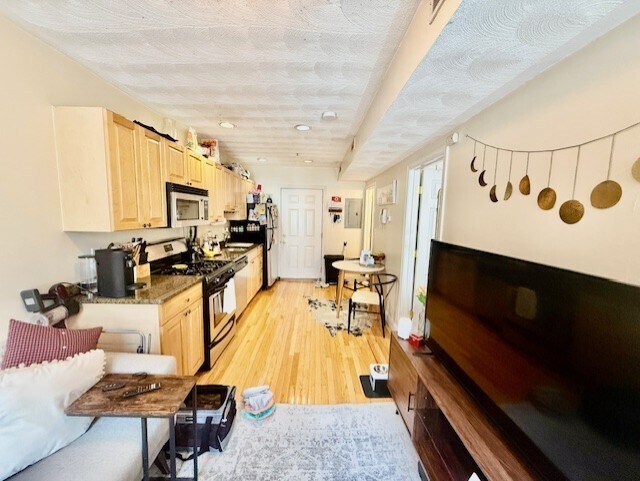 Foto del edificio - 133 Endicott St
